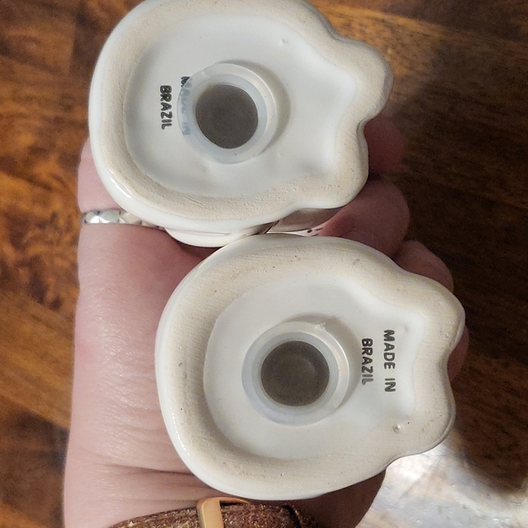 Super Cute Kitty Salt and Pepper Shakers - Picture 3 of 3